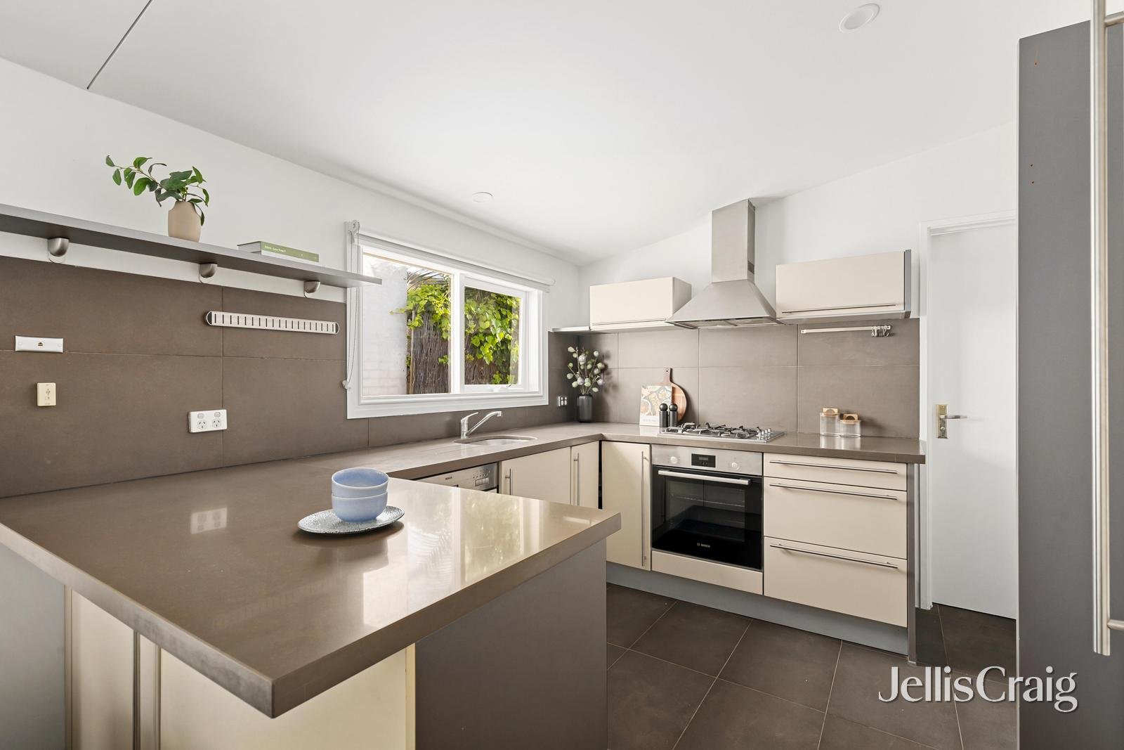 58 Canterbury Street, Richmond image 3