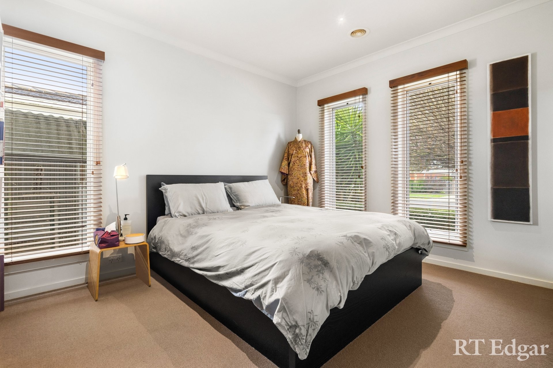 Property Gallery Thumbnail 8
