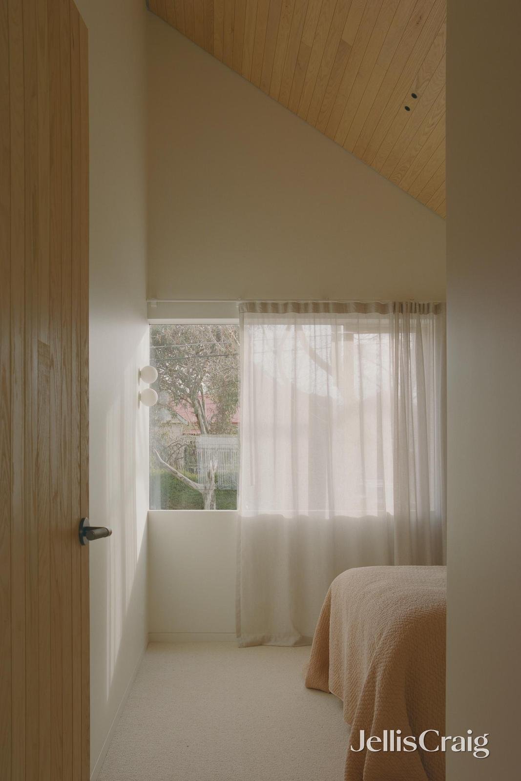 58 Christmas Street, Northcote image 20