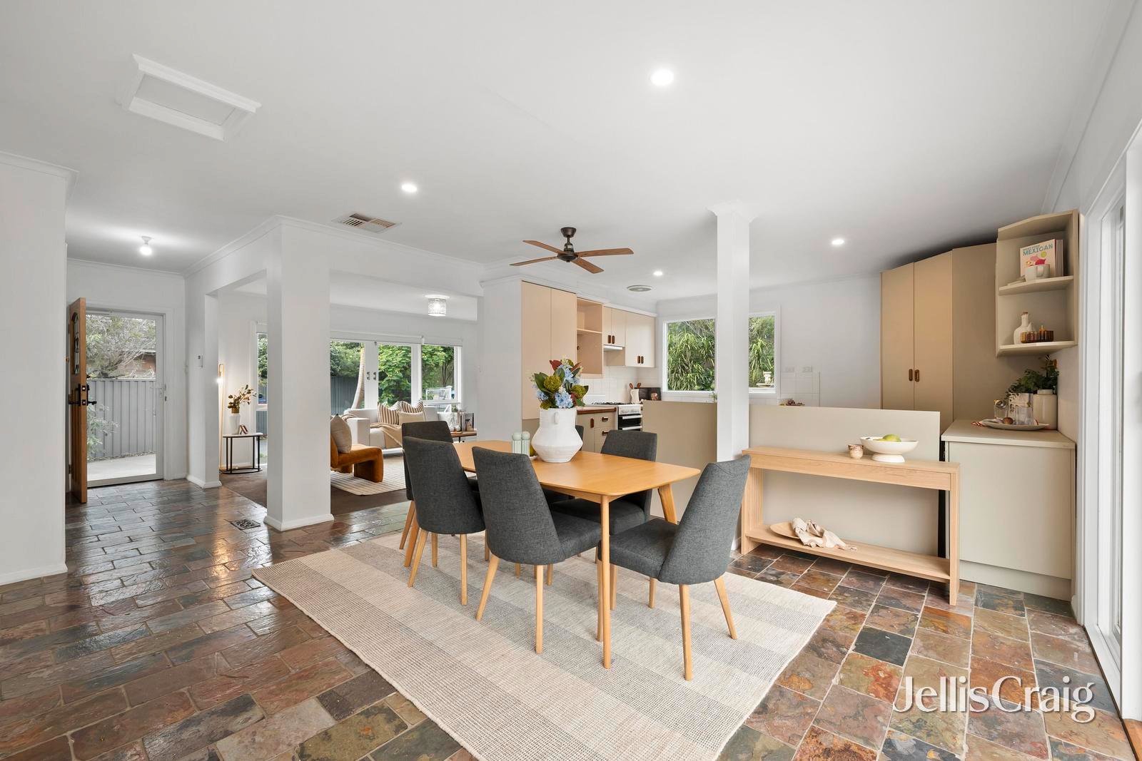 58 Clarence Road, Wantirna image 4