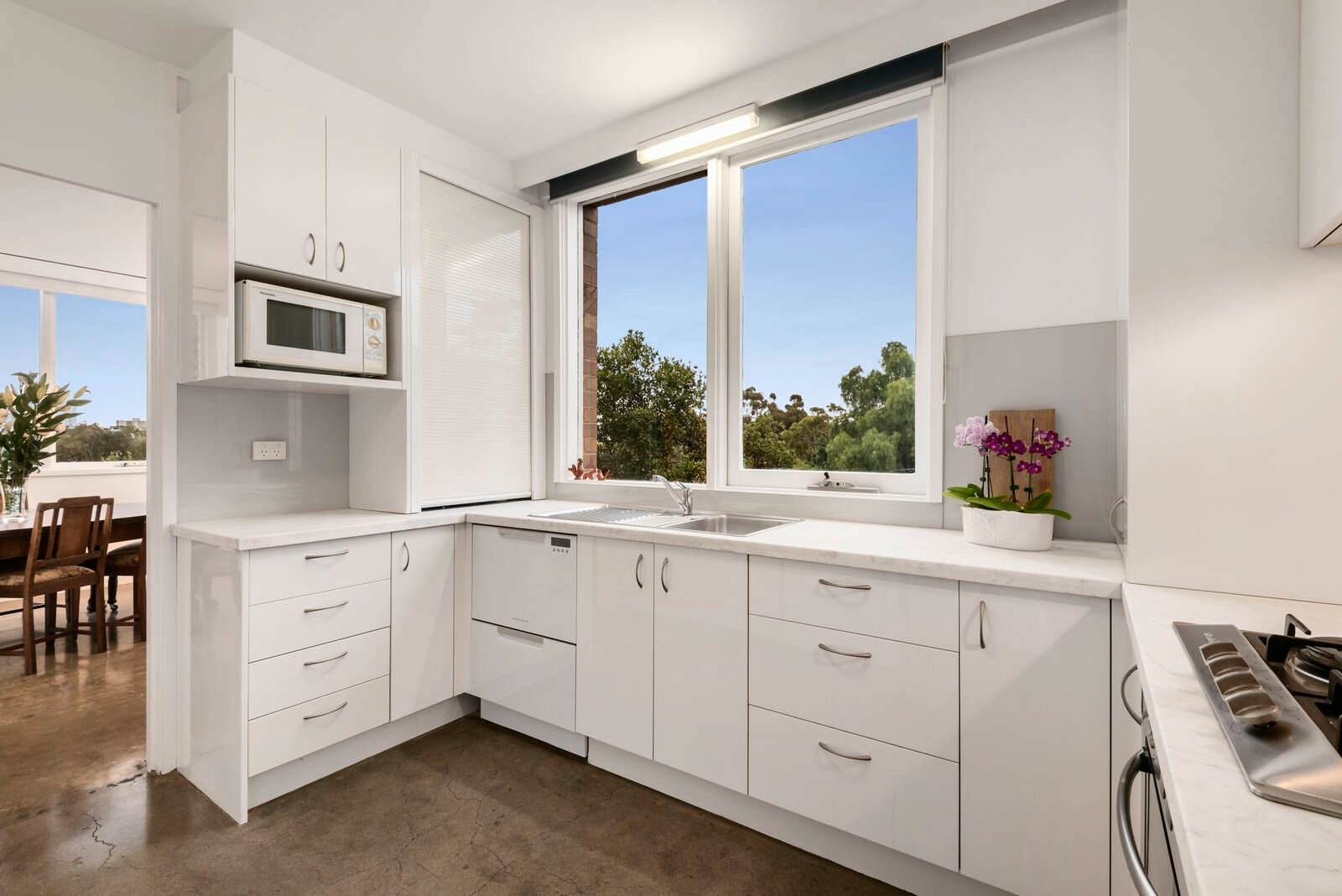Property Gallery Thumbnail 2