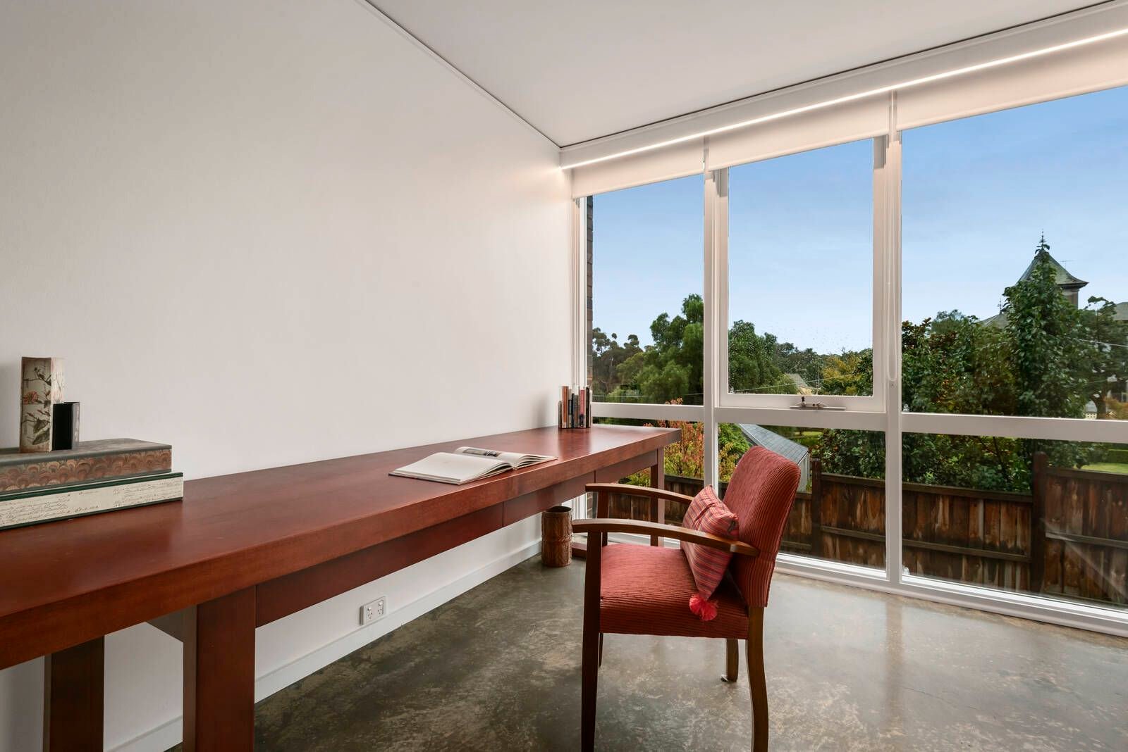 Property Gallery Thumbnail 6