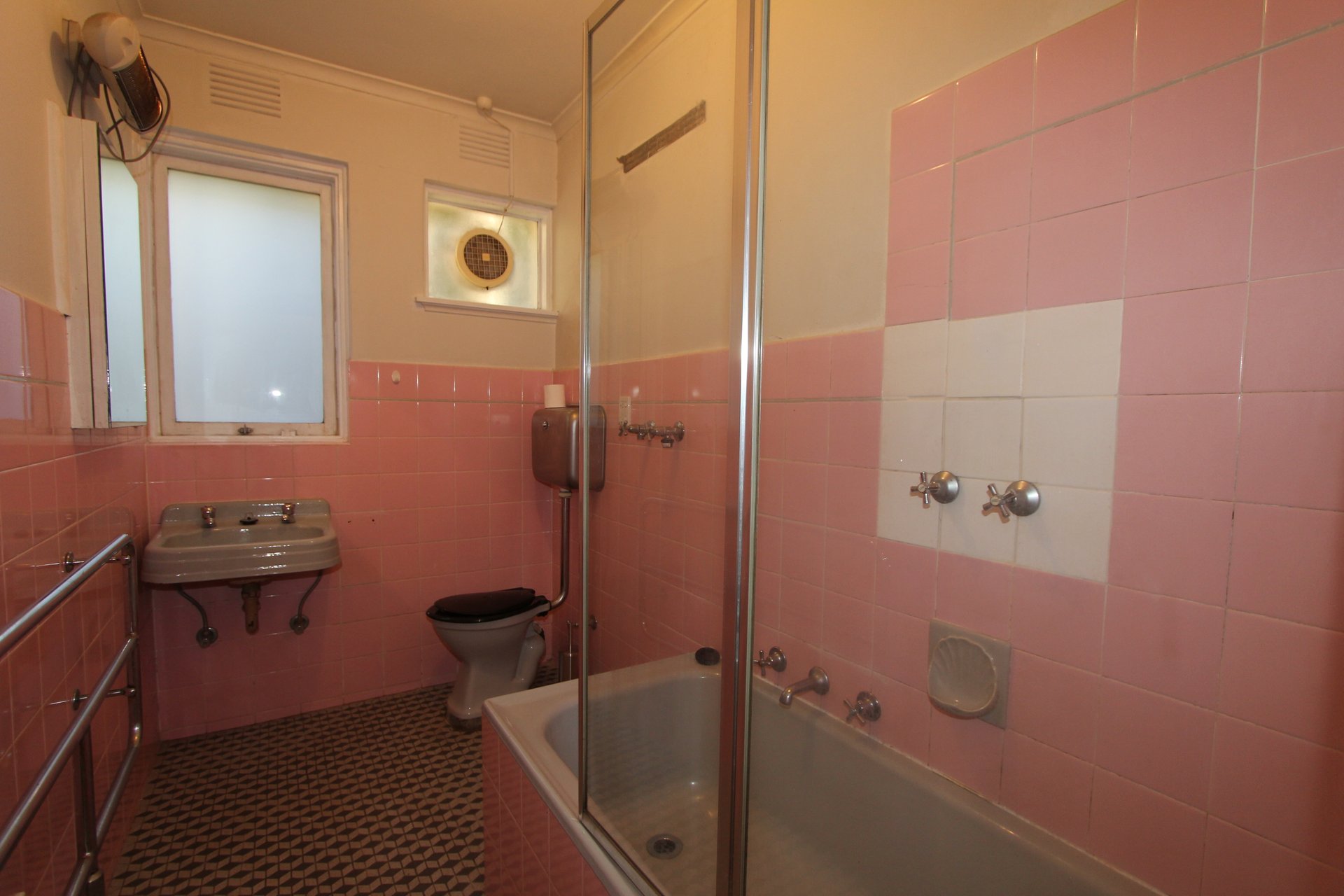Property Gallery Thumbnail 6
