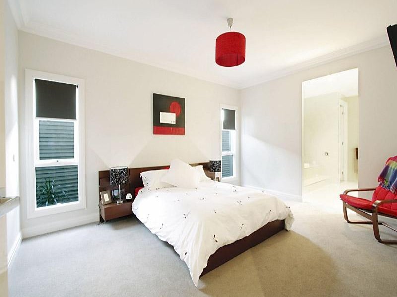 58 Dunloe Avenue, Mont Albert North image 7