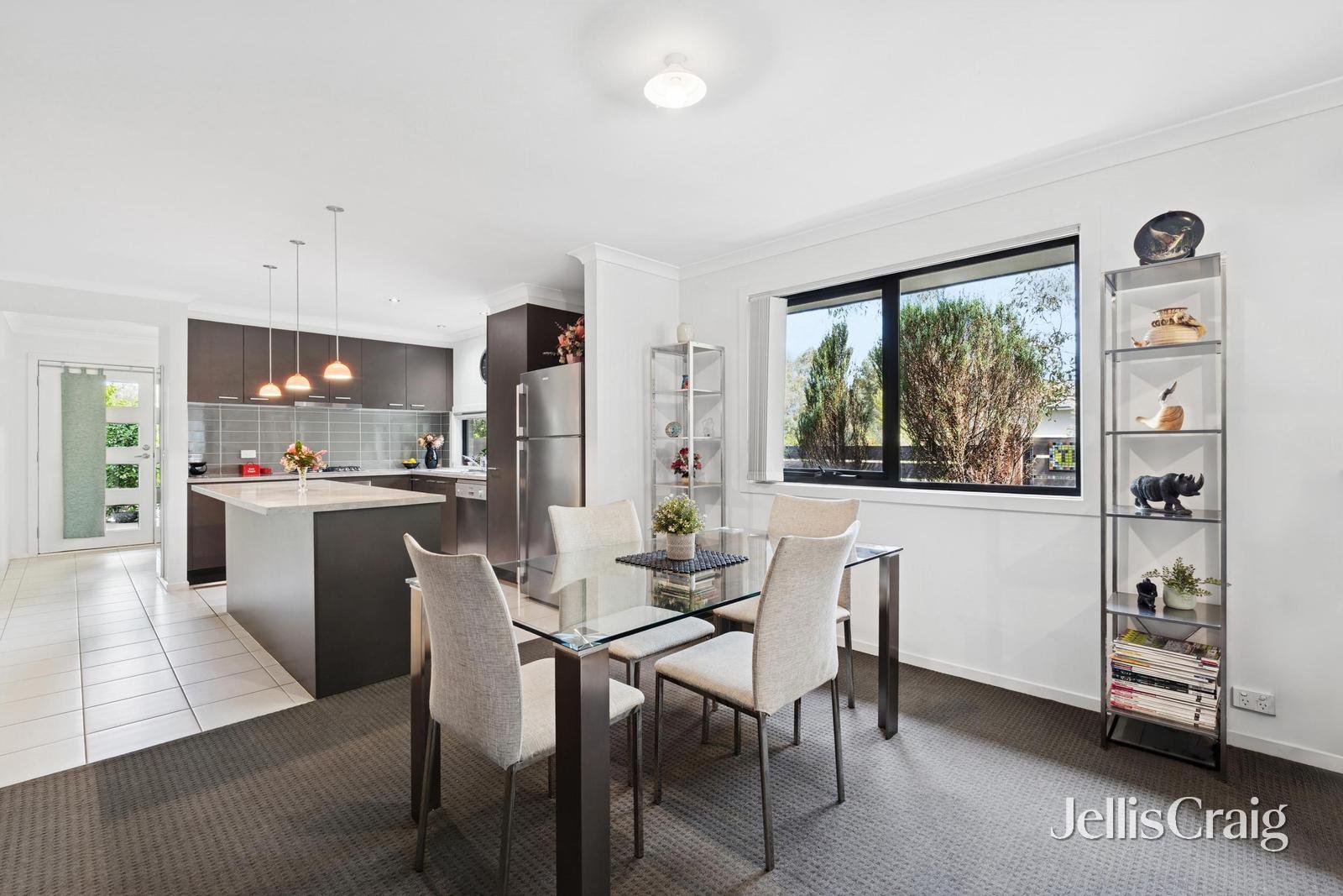 58 Evans Drive, Croydon image 3