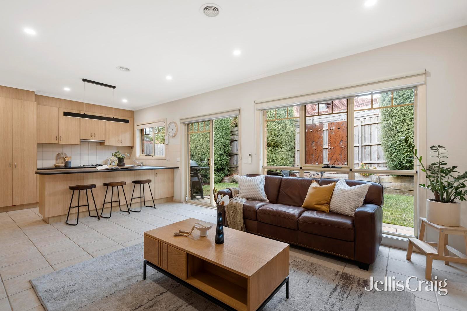 5/8 Harrison Street, Mitcham image 3