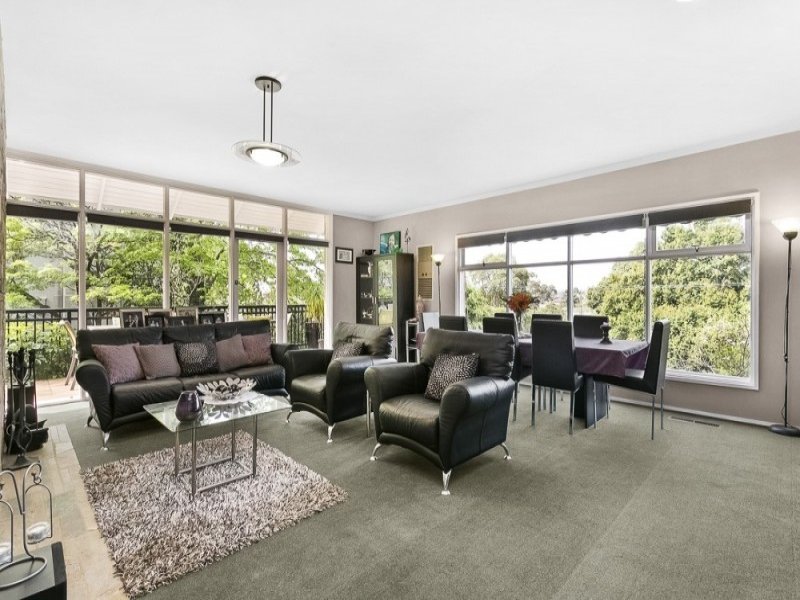 58 Hill Road, Balwyn North image 2