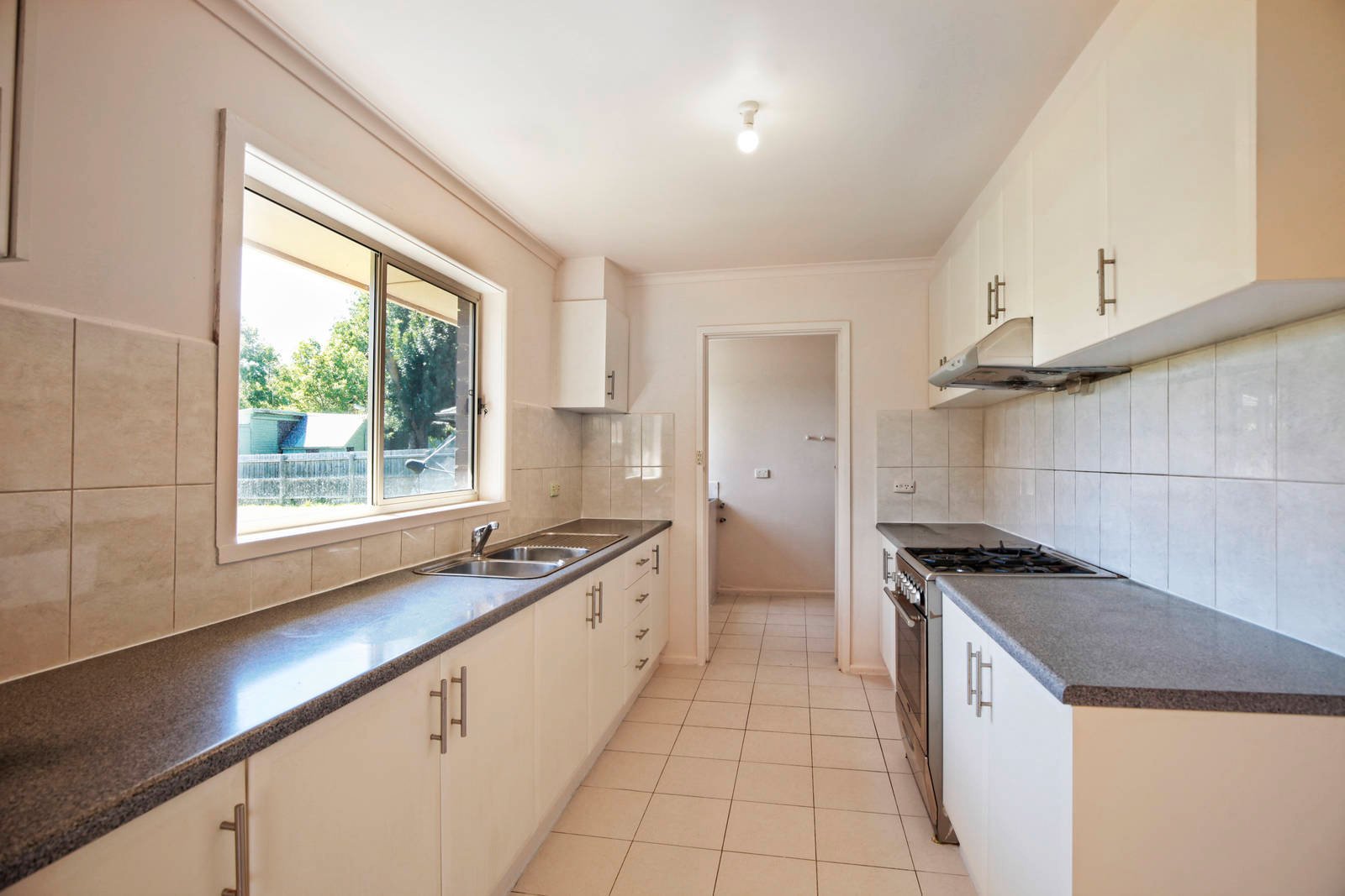 Property Gallery Thumbnail 3