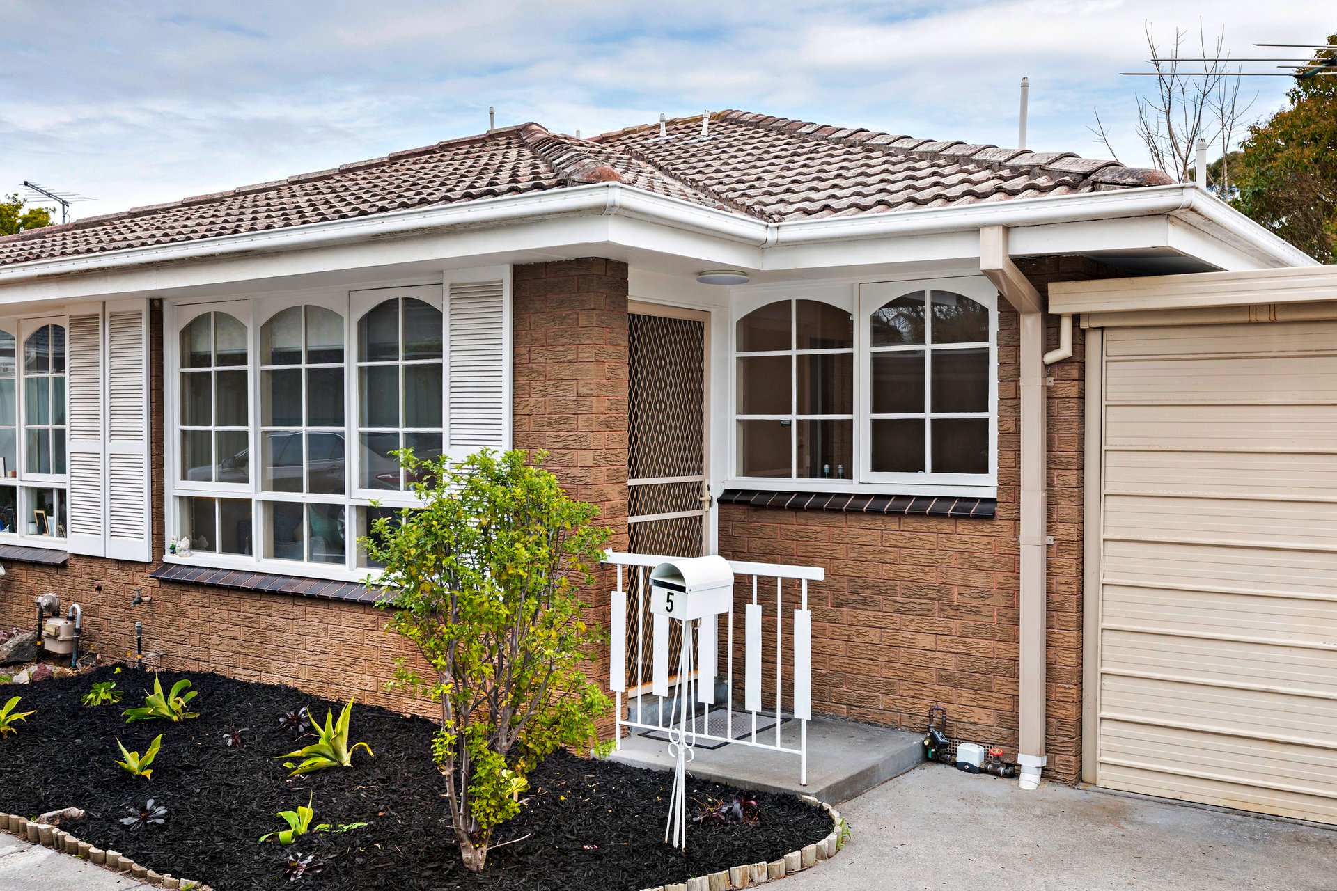 5/8 Latrobe Street, Mentone image 1