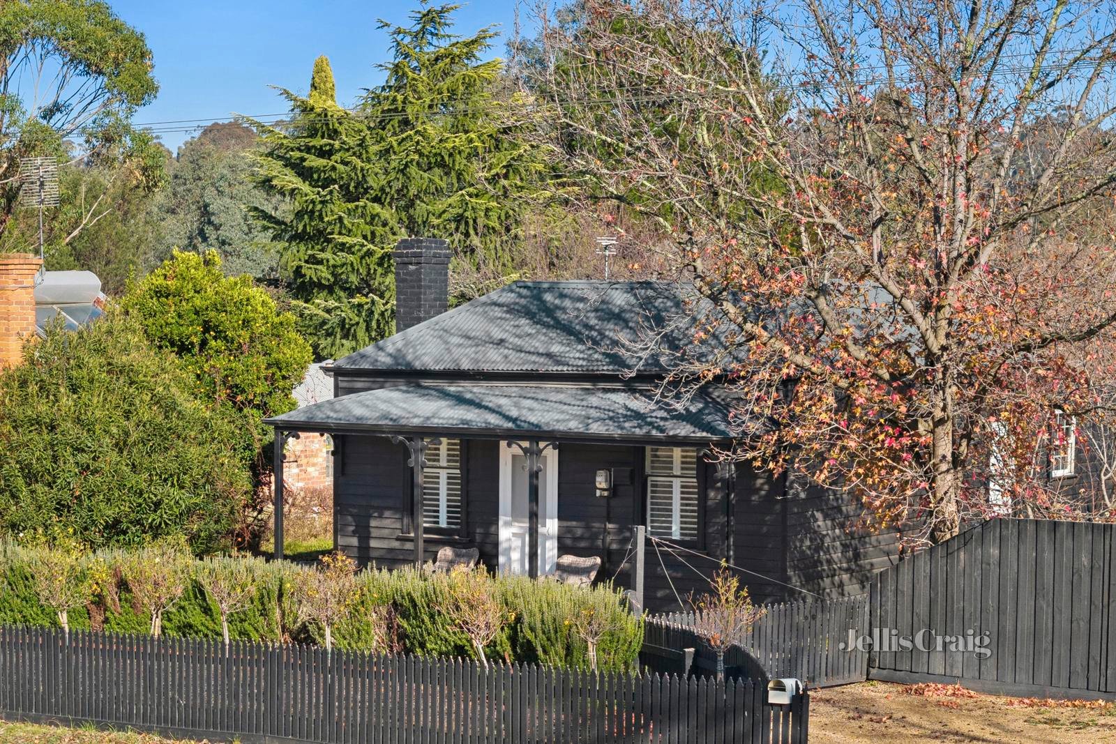 58 Main Road, Campbells Creek image 2