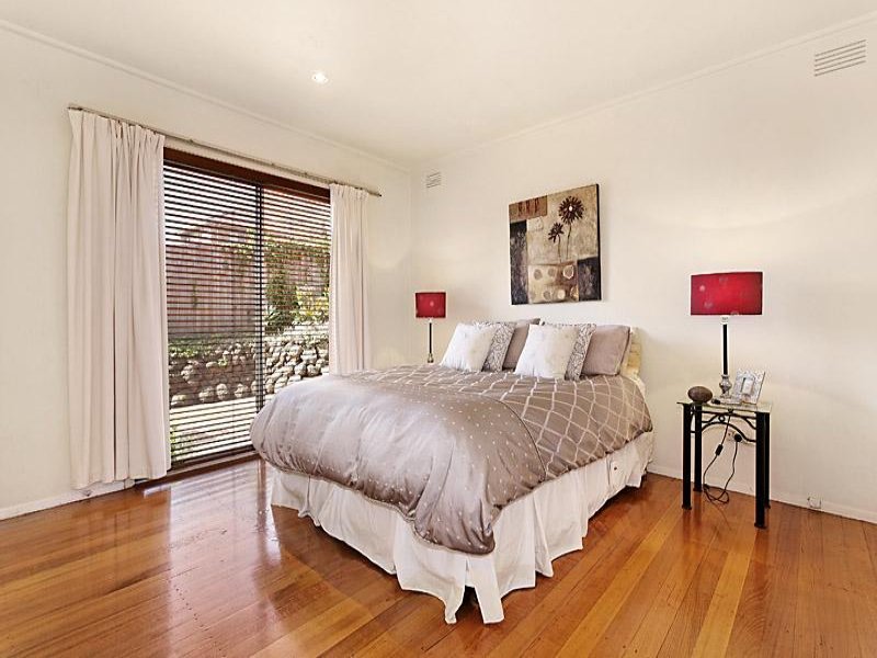 58 Narrak Road, Balwyn image 5