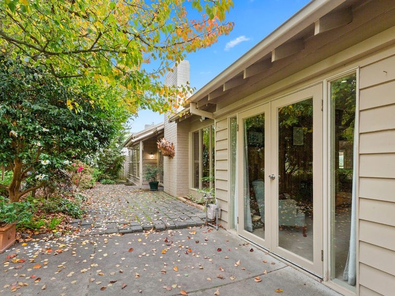 58 Old Mornington Road, Mount Eliza, VIC 3930