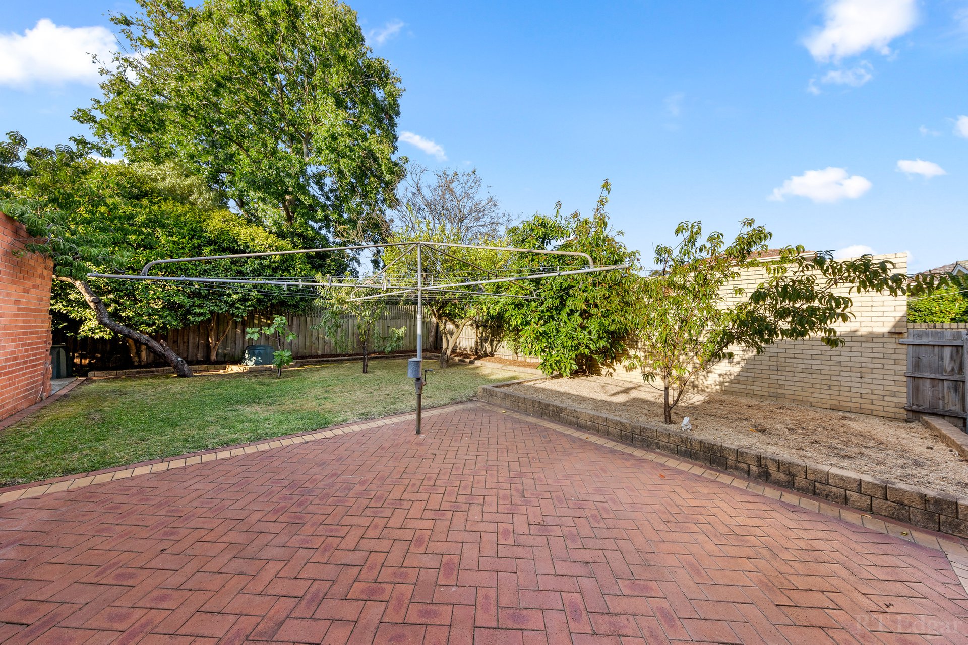 Property Gallery Thumbnail 12