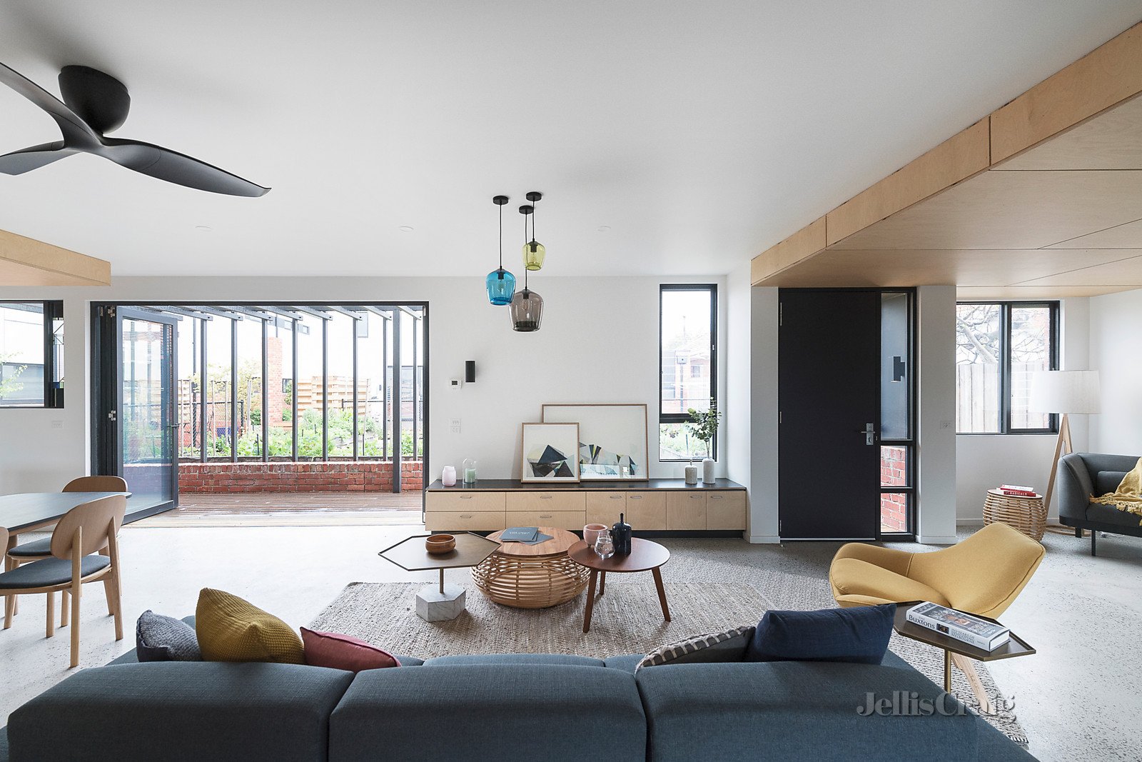 5/80 Clyde Street, Thornbury image 2