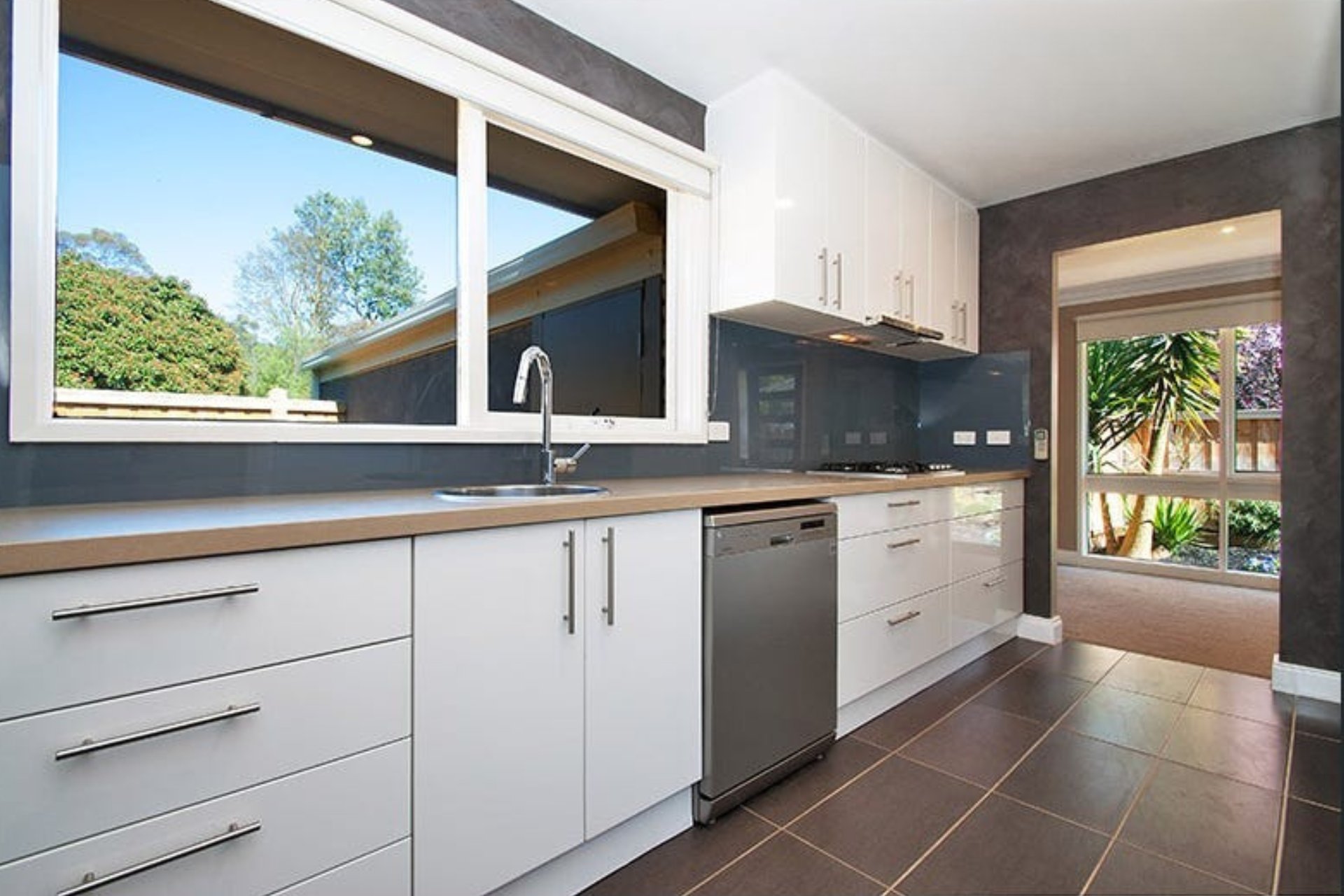 5/83a Lincoln Road, Croydon image 2