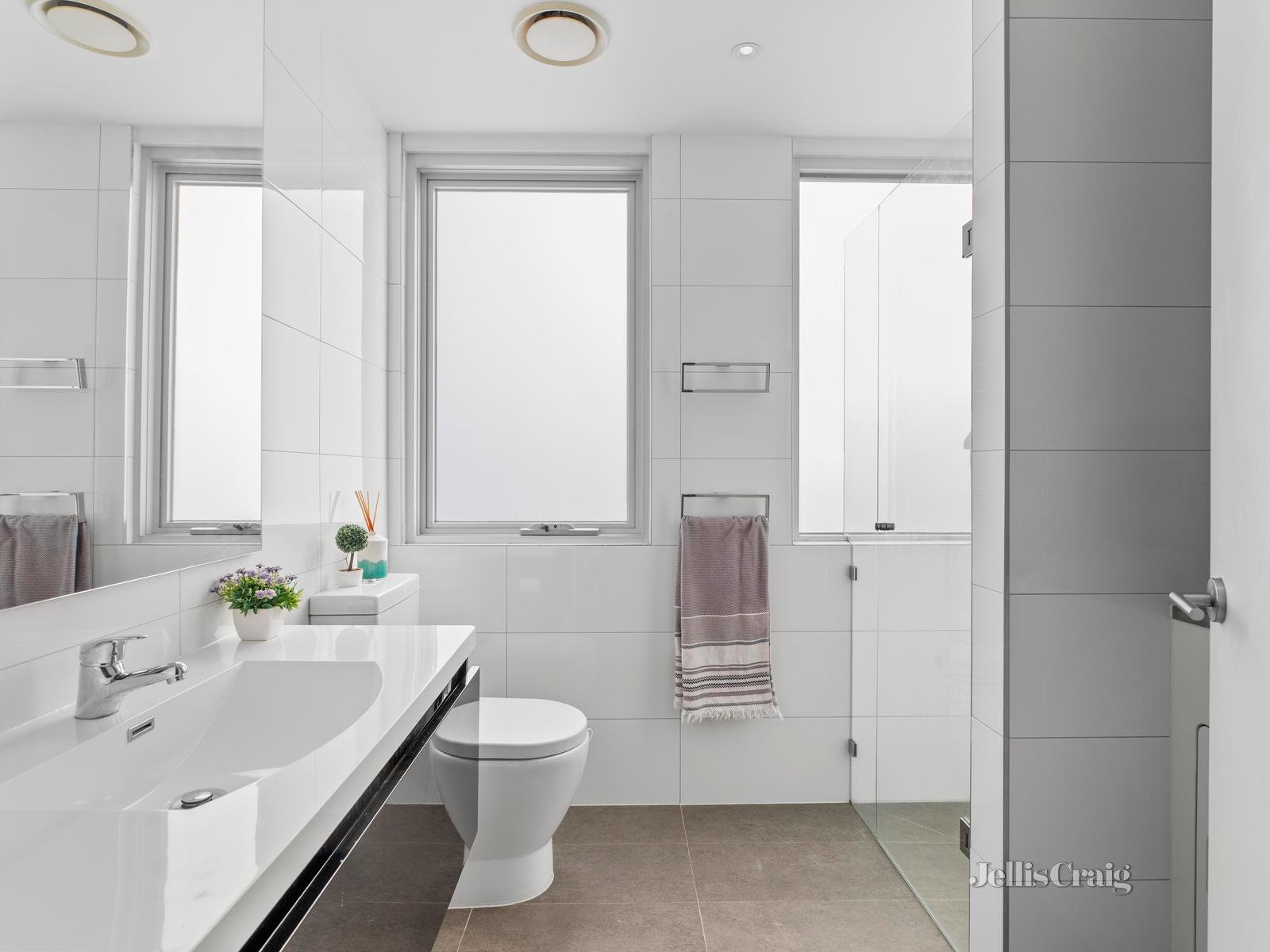 5/85 Tram Road, Doncaster image 7
