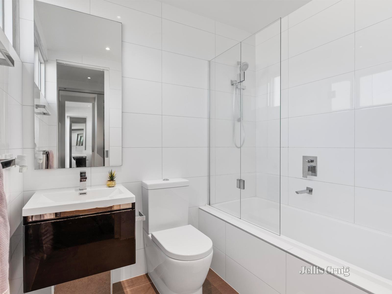 5/85 Tram Road, Doncaster image 9