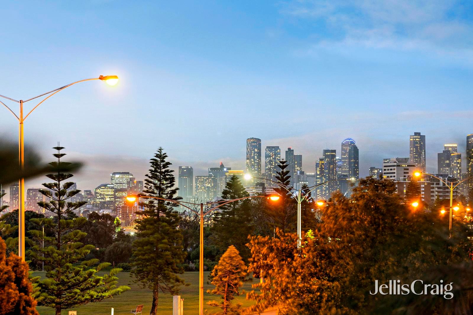 5/86A Marine Parade, Elwood image 5