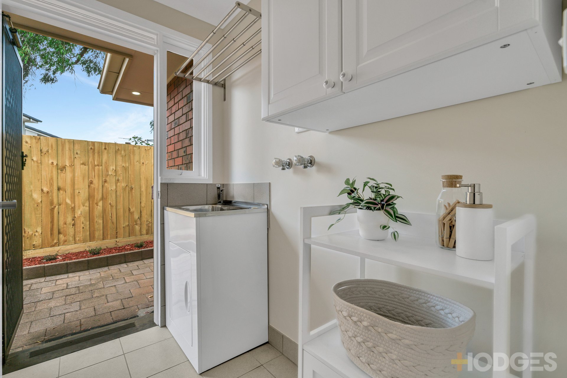 5 / 87 Nepean Highway Mentone