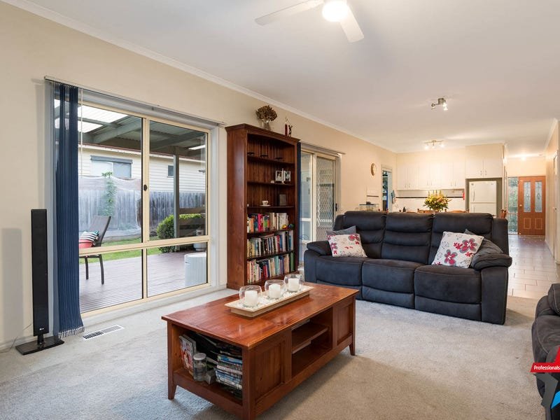 588 Warburton Highway, Seville image 8