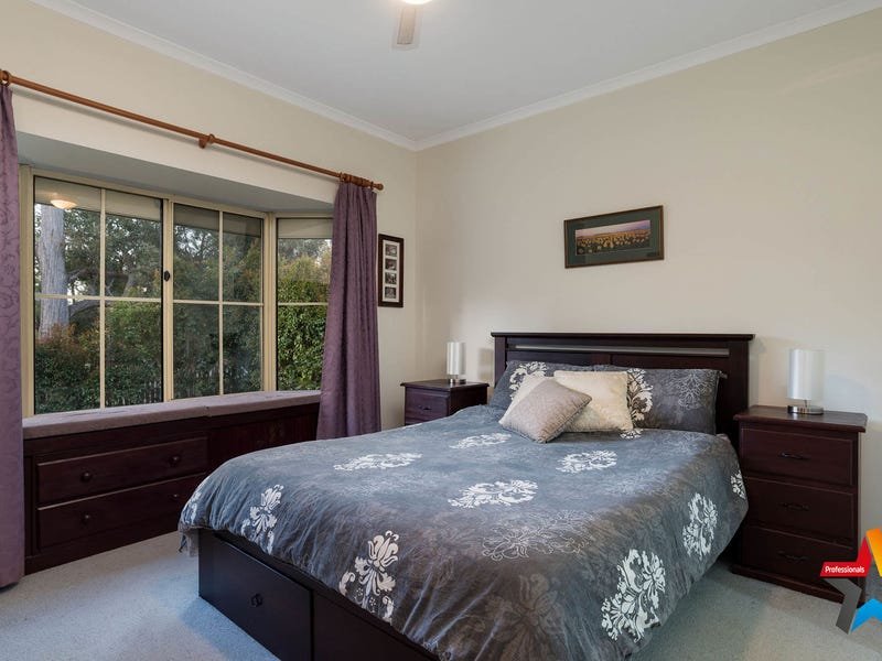 588 Warburton Highway, Seville image 10