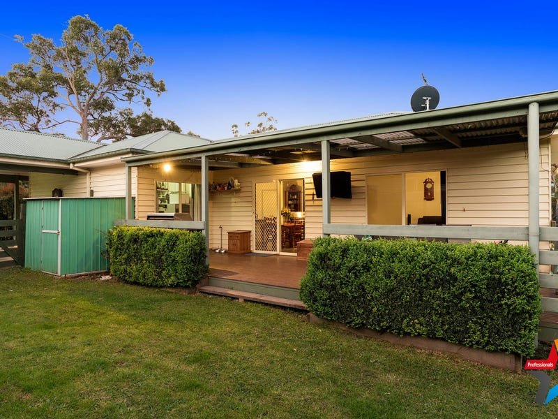 588 Warburton Highway, Seville image 15