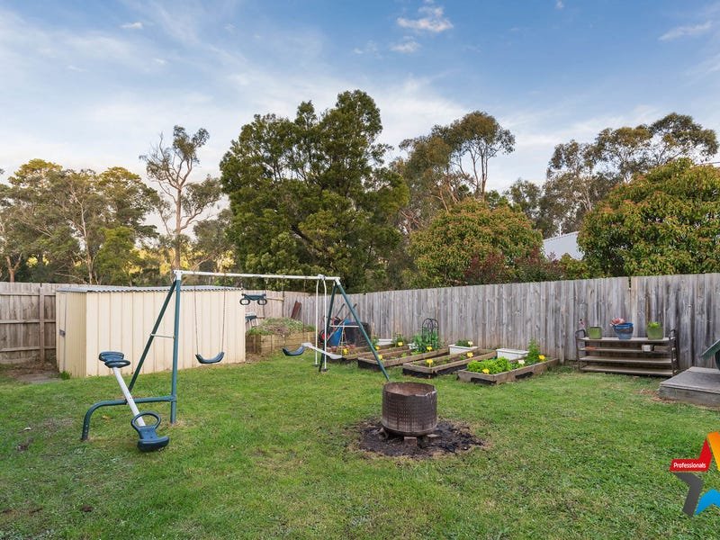 588 Warburton Highway, Seville image 18