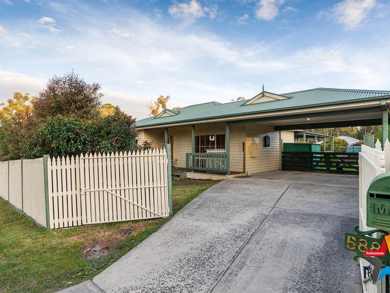 588 Warburton Highway, Seville image 19