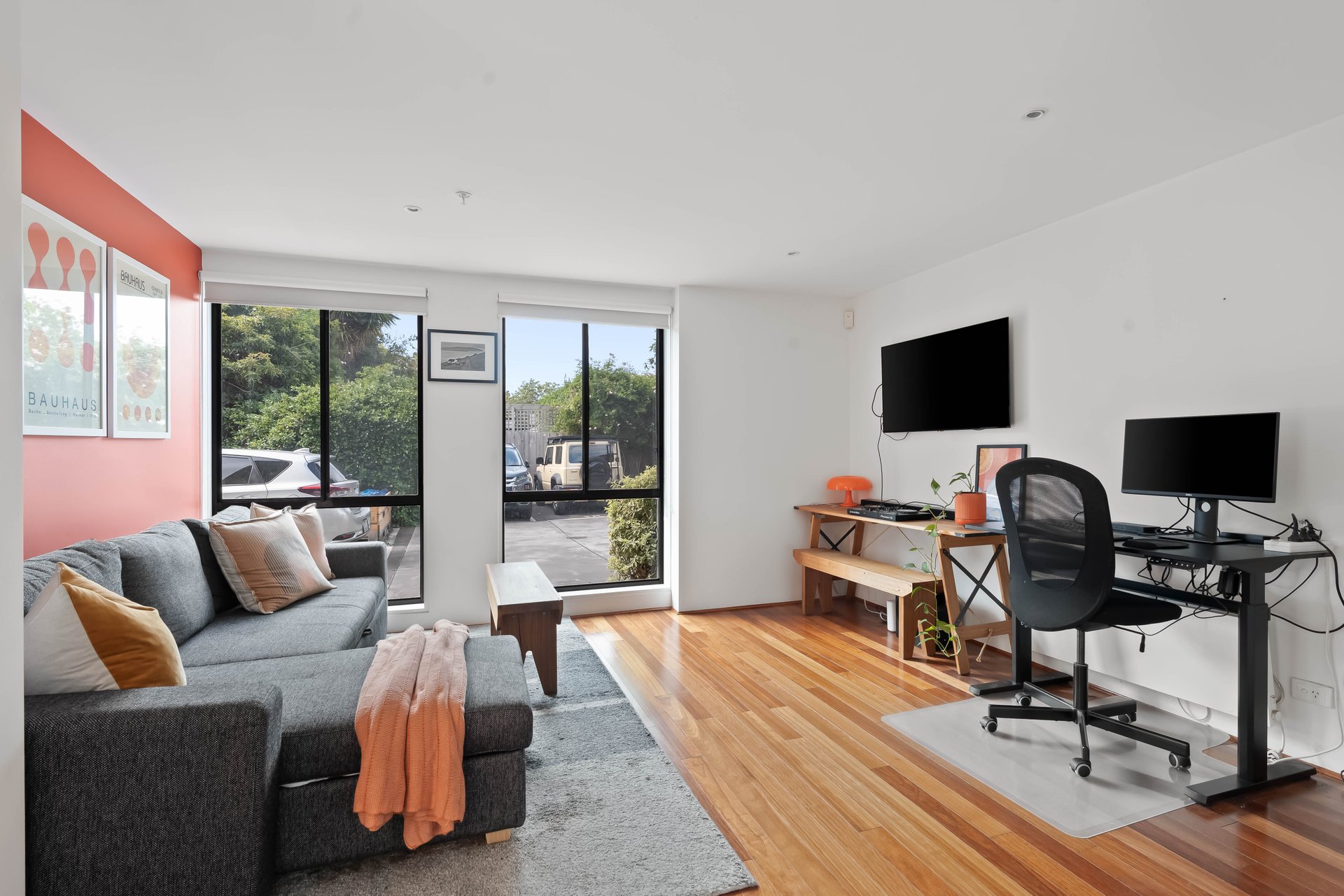 5/89 Ormond Road, Elwood image 2