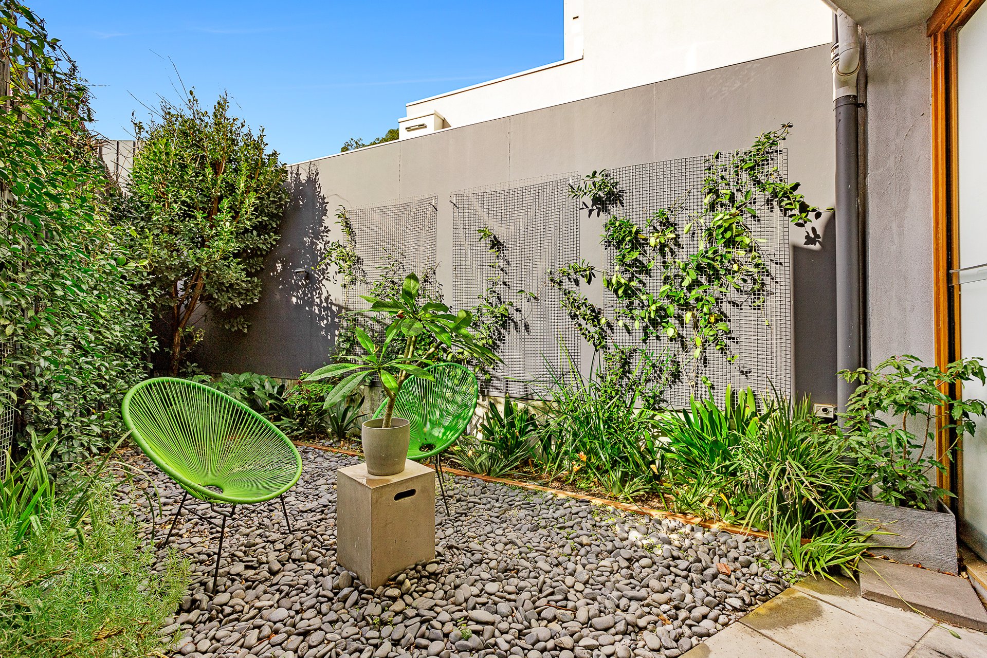 Property Gallery Thumbnail 8