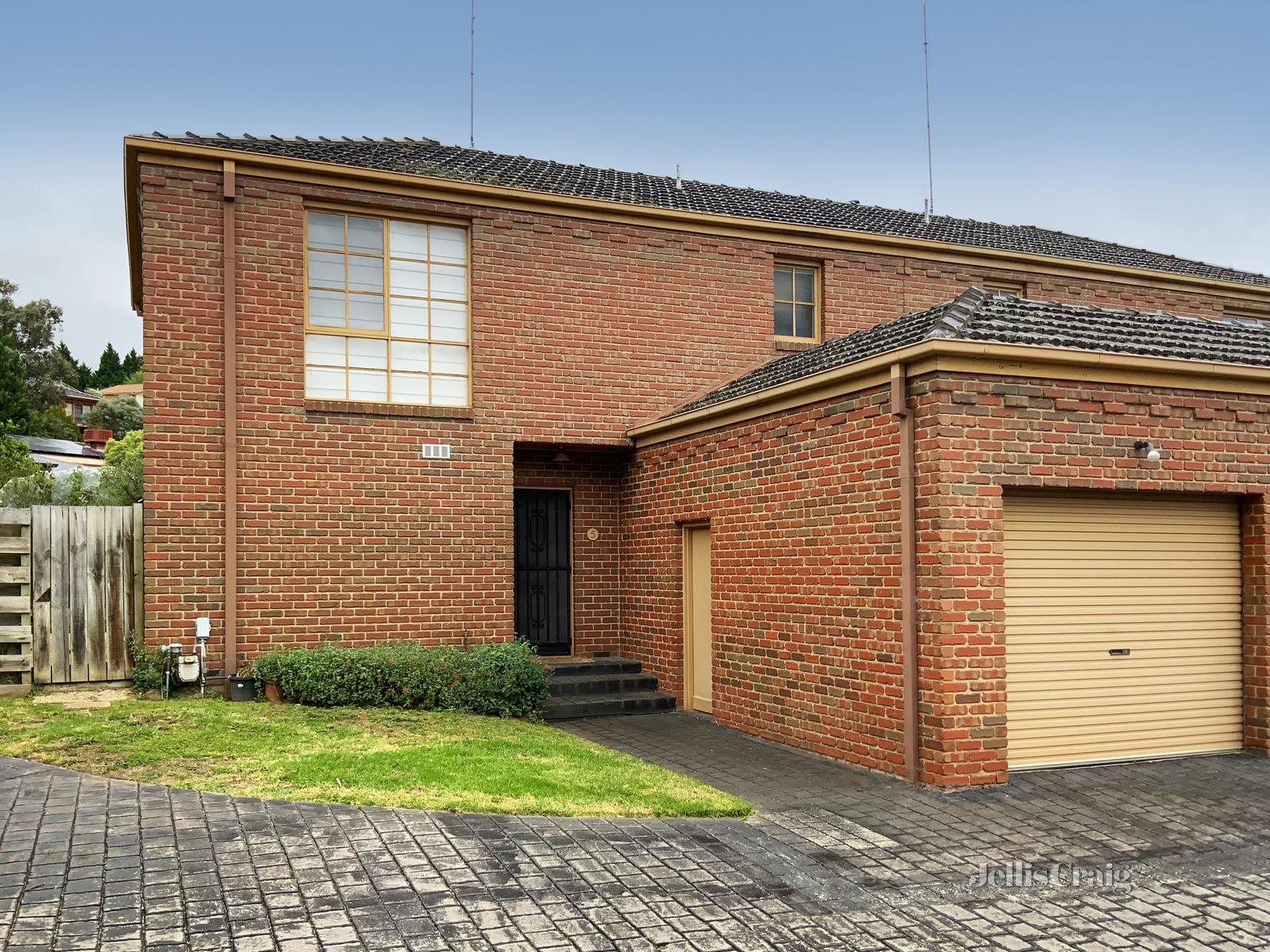 5/9-13 Long Valley Way, Doncaster East image 1