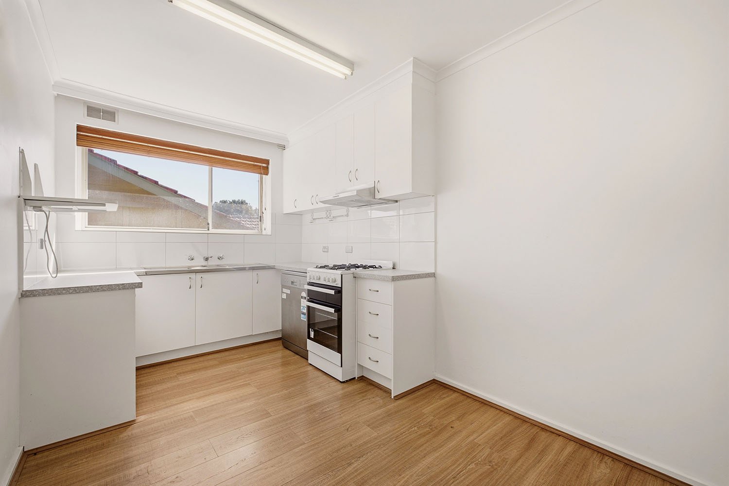 5/9 Acacia Street, Carnegie image 2