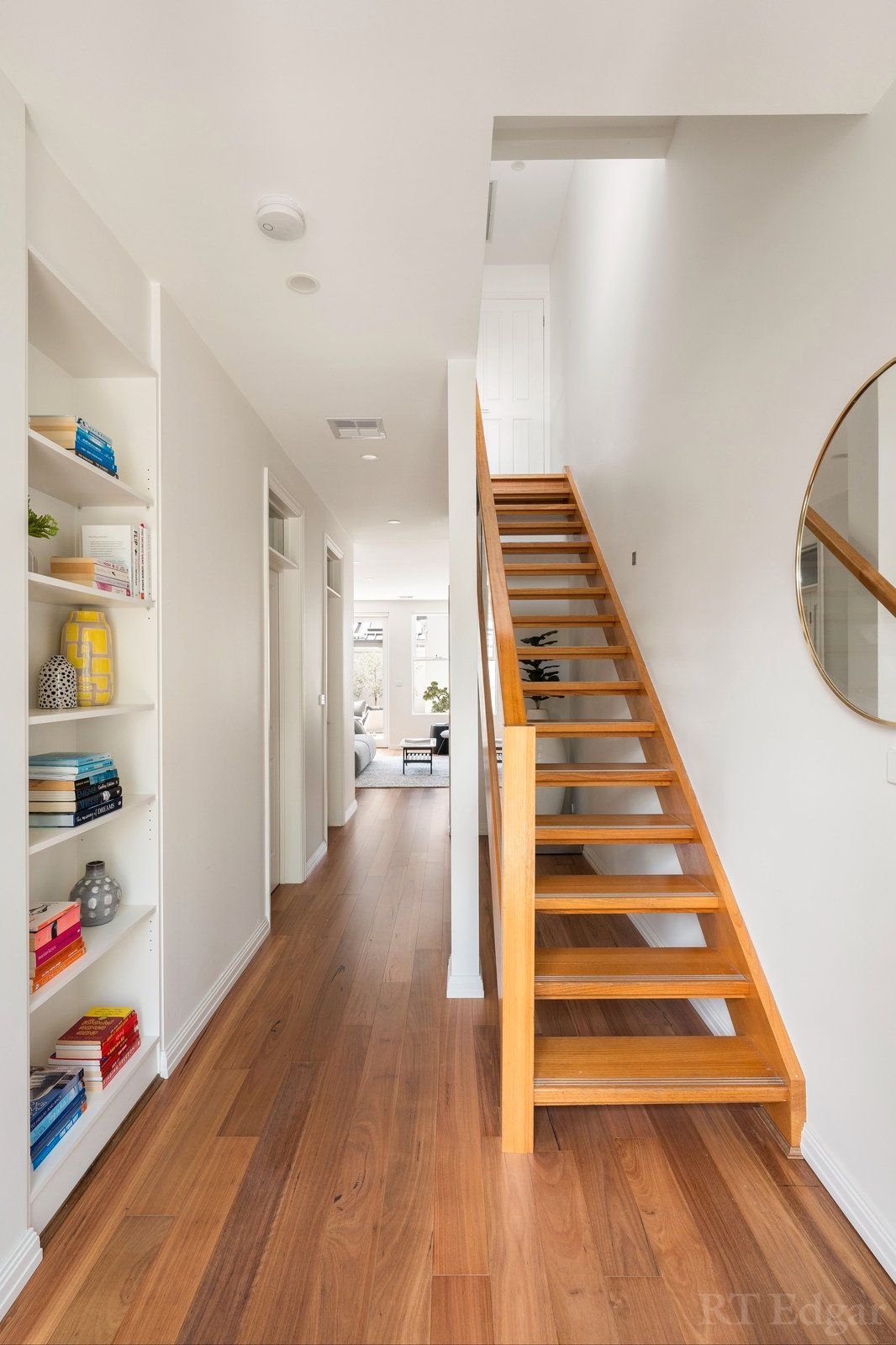 Property Gallery Thumbnail 11