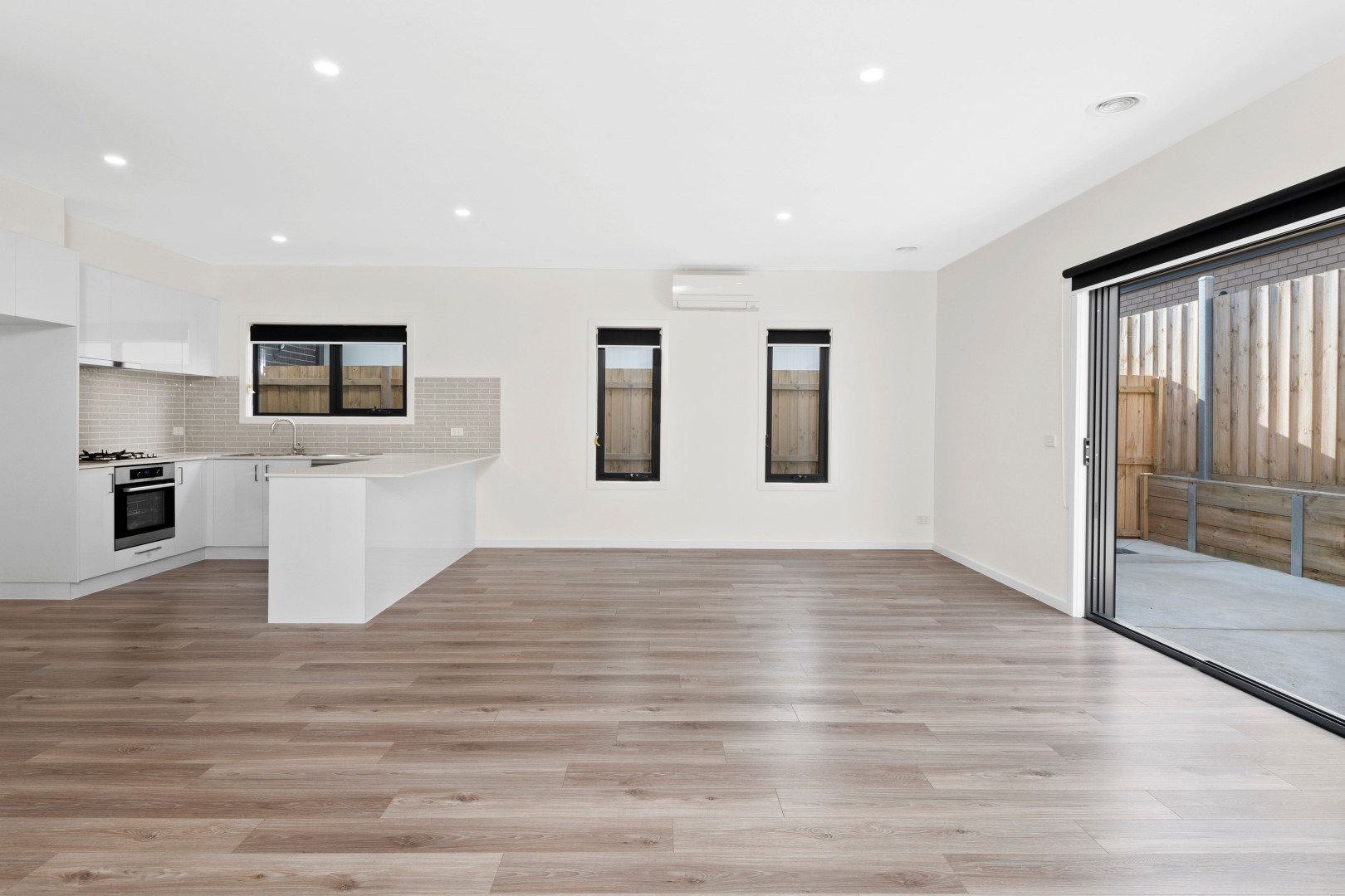 5/9 Bennett Street, Drysdale image 2