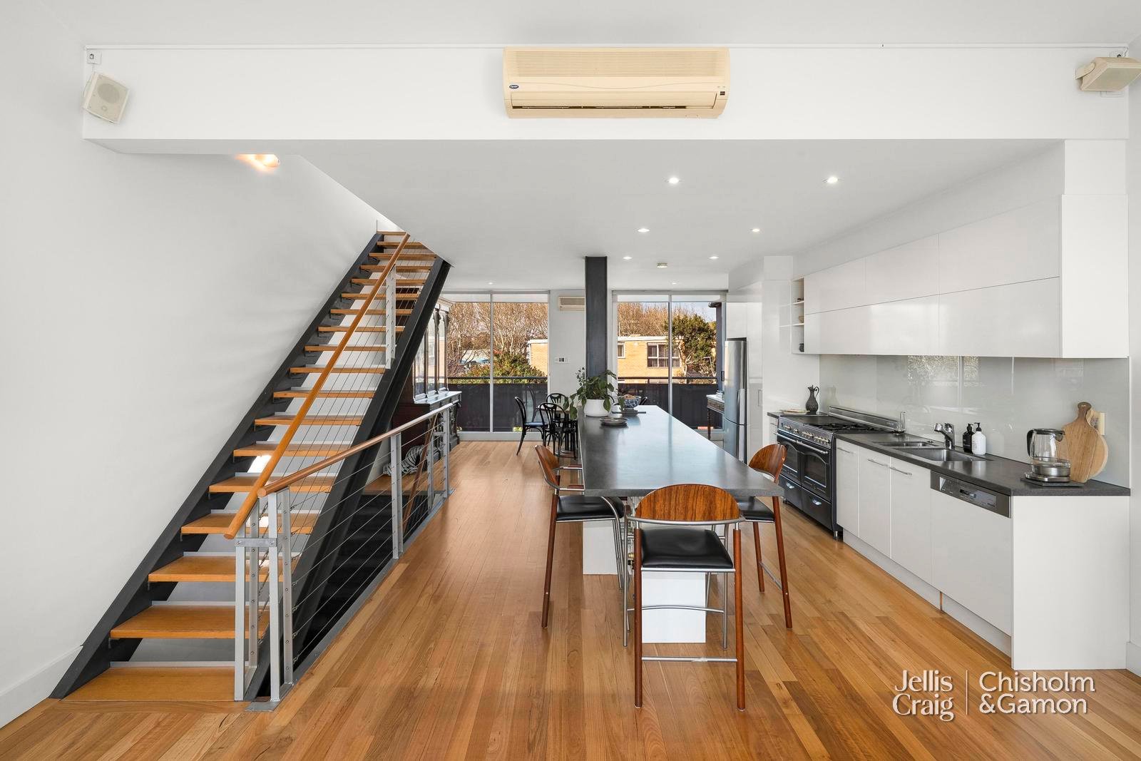 59 Broadway, Elwood image 14