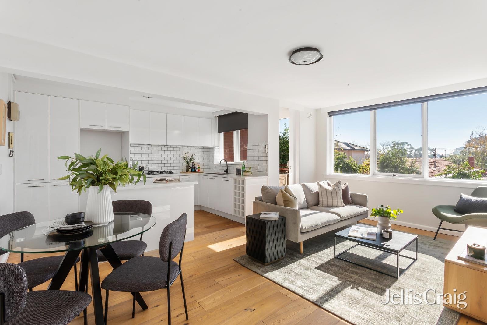 5/9 Canterbury Road, Toorak image 1