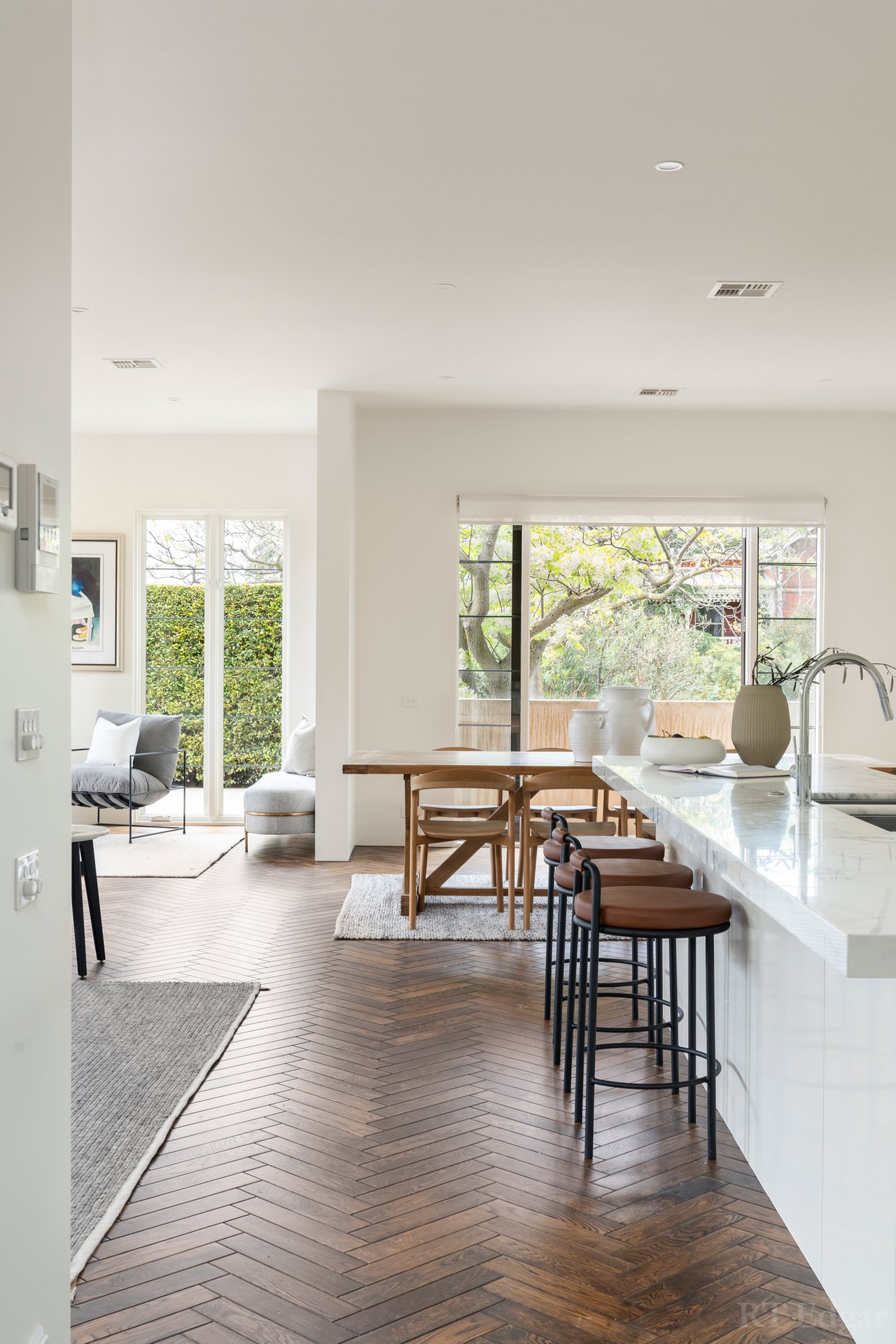 Property Gallery Thumbnail 13