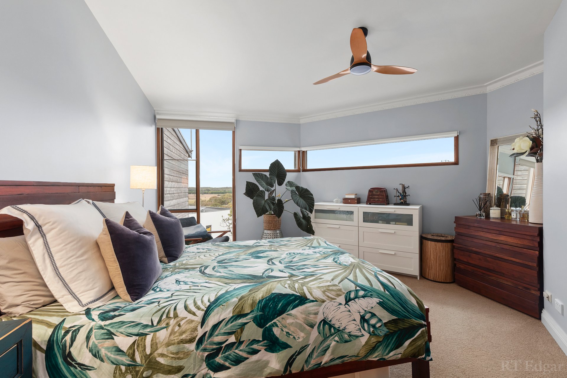 Property Gallery Thumbnail 6