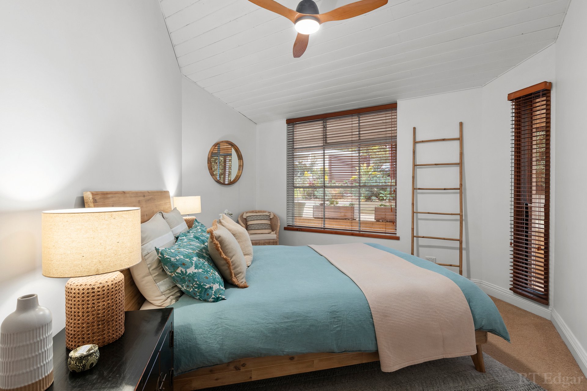 Property Gallery Thumbnail 9