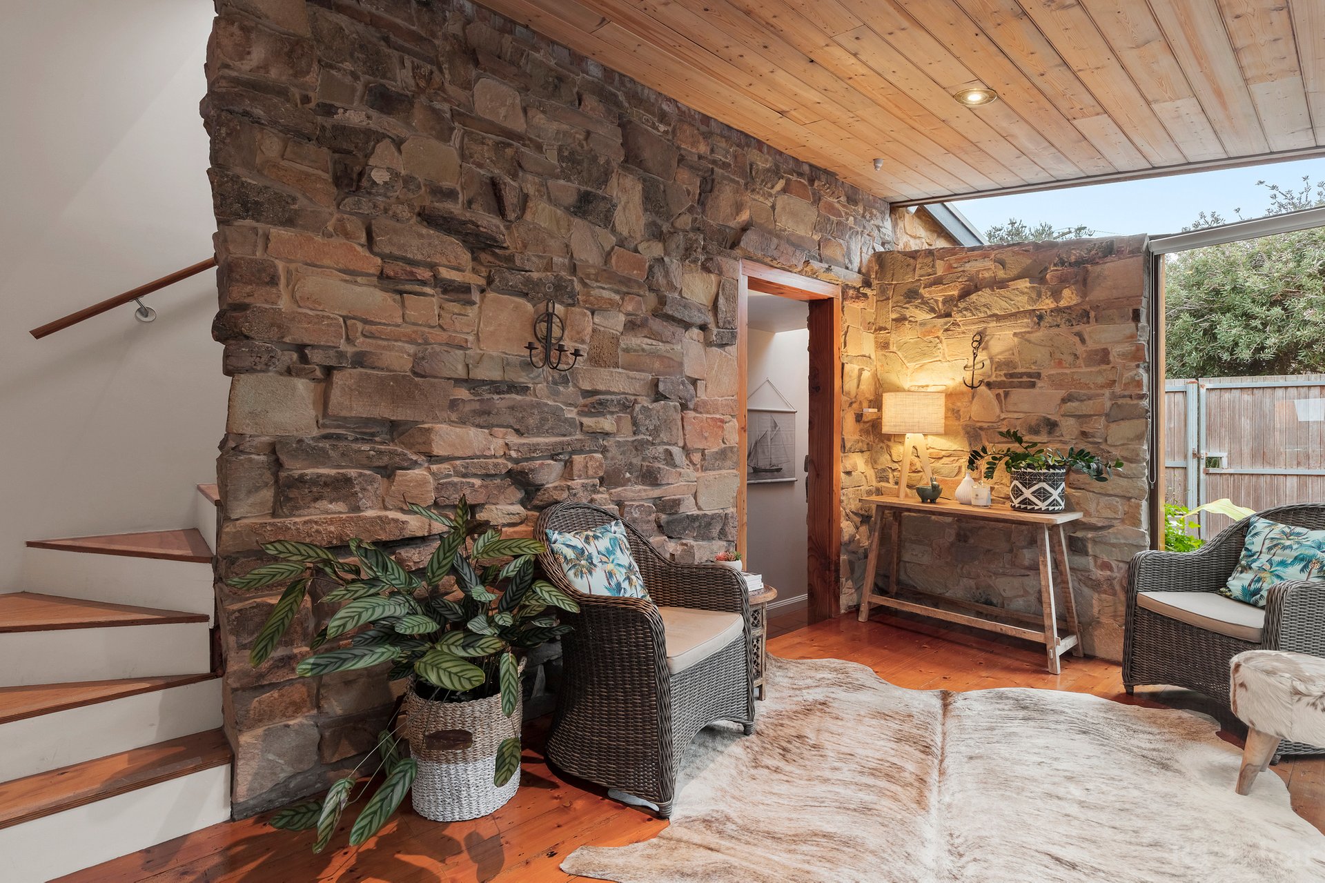Property Gallery Thumbnail 16