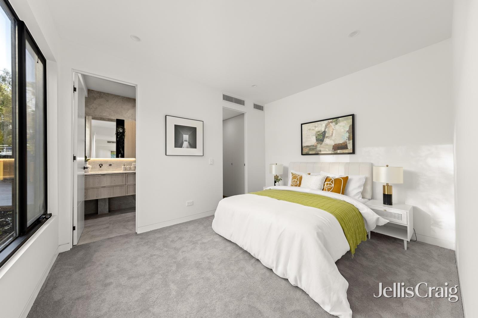 5/9 Frankcom Street, Blackburn image 8
