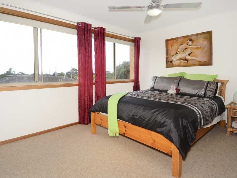 59 Graylea Avenue, Herne Hill image 8