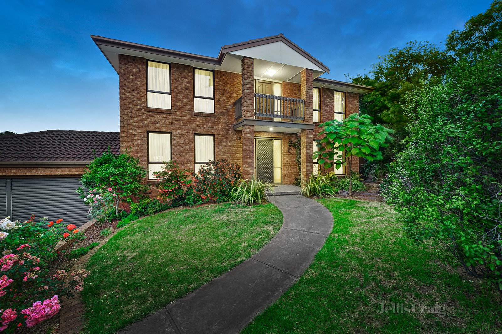 59 Huntingfield Drive, Doncaster East image 1