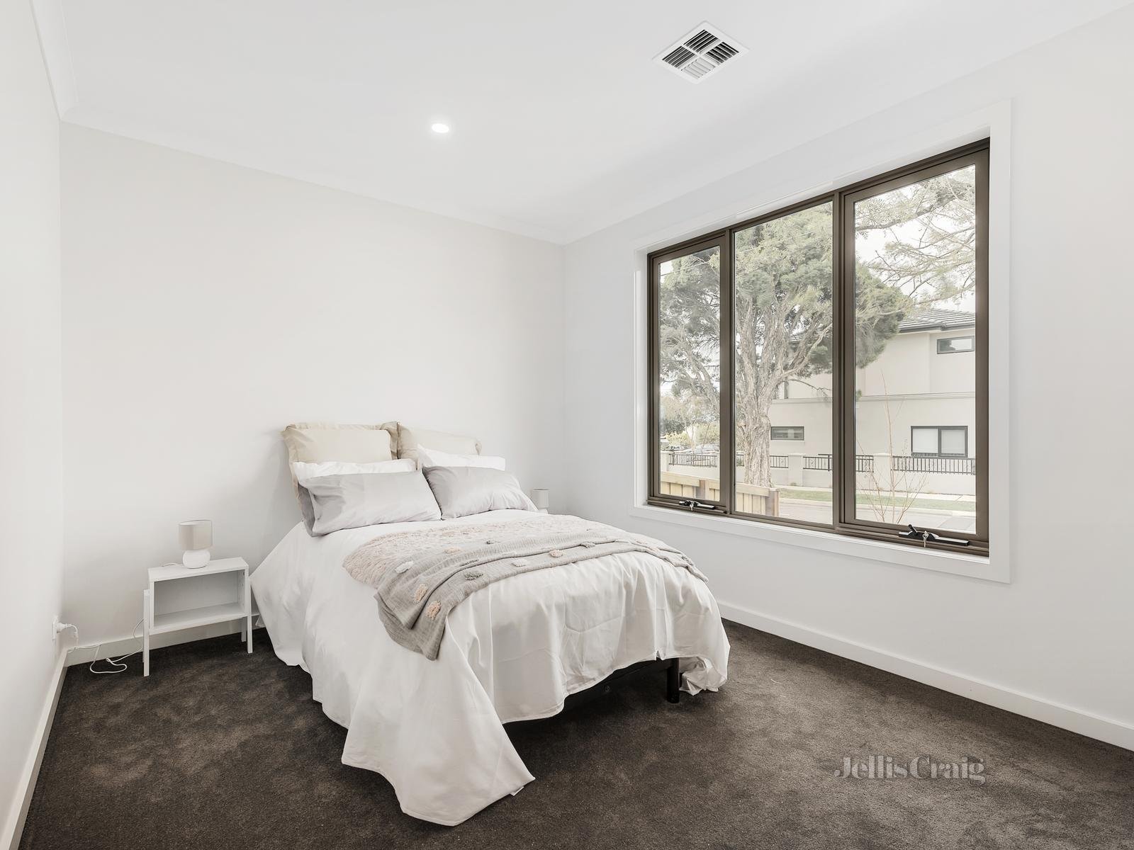 59 Josephine Avenue, Mount Waverley image 7