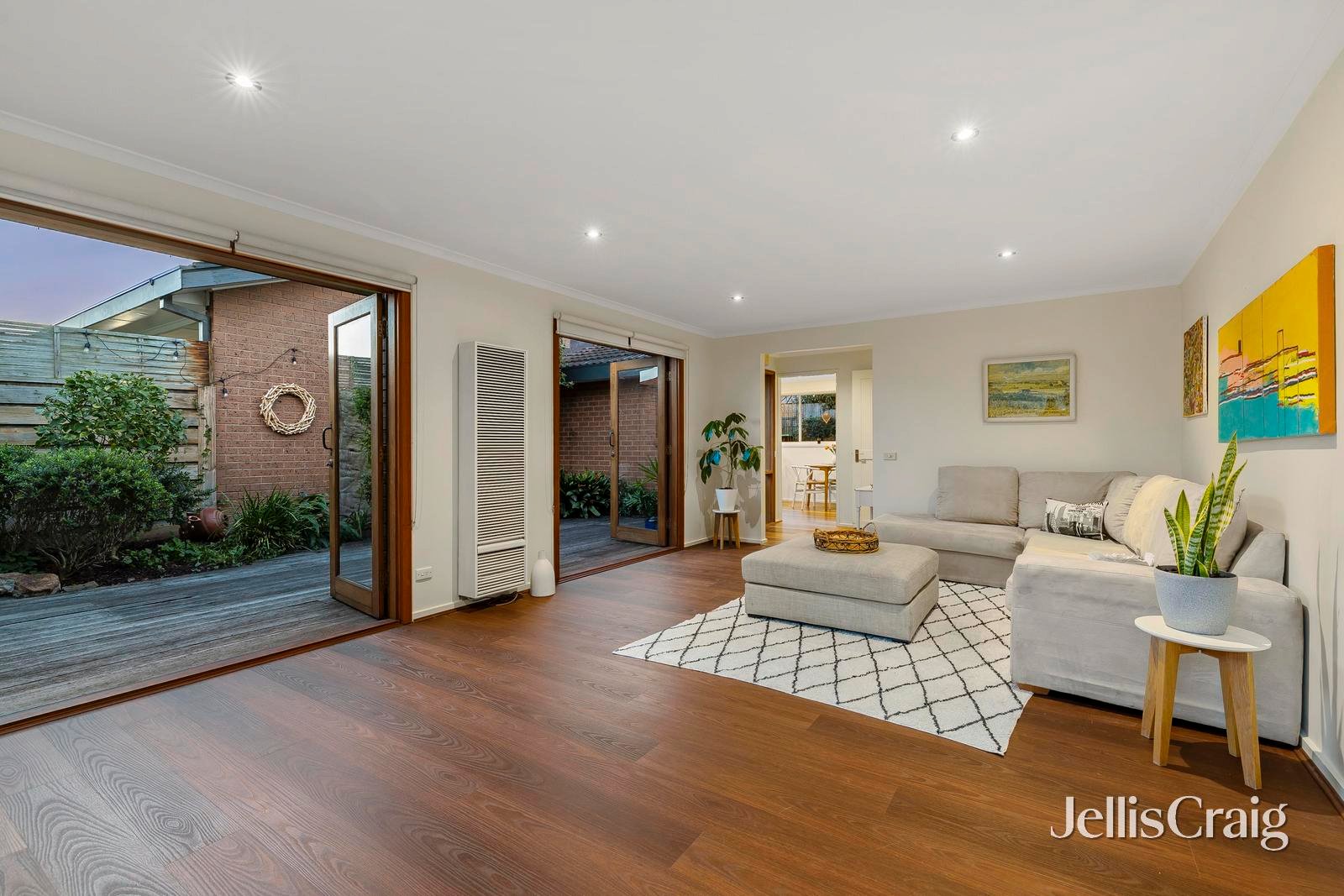 5/9 King Georges Avenue, Mornington image 8