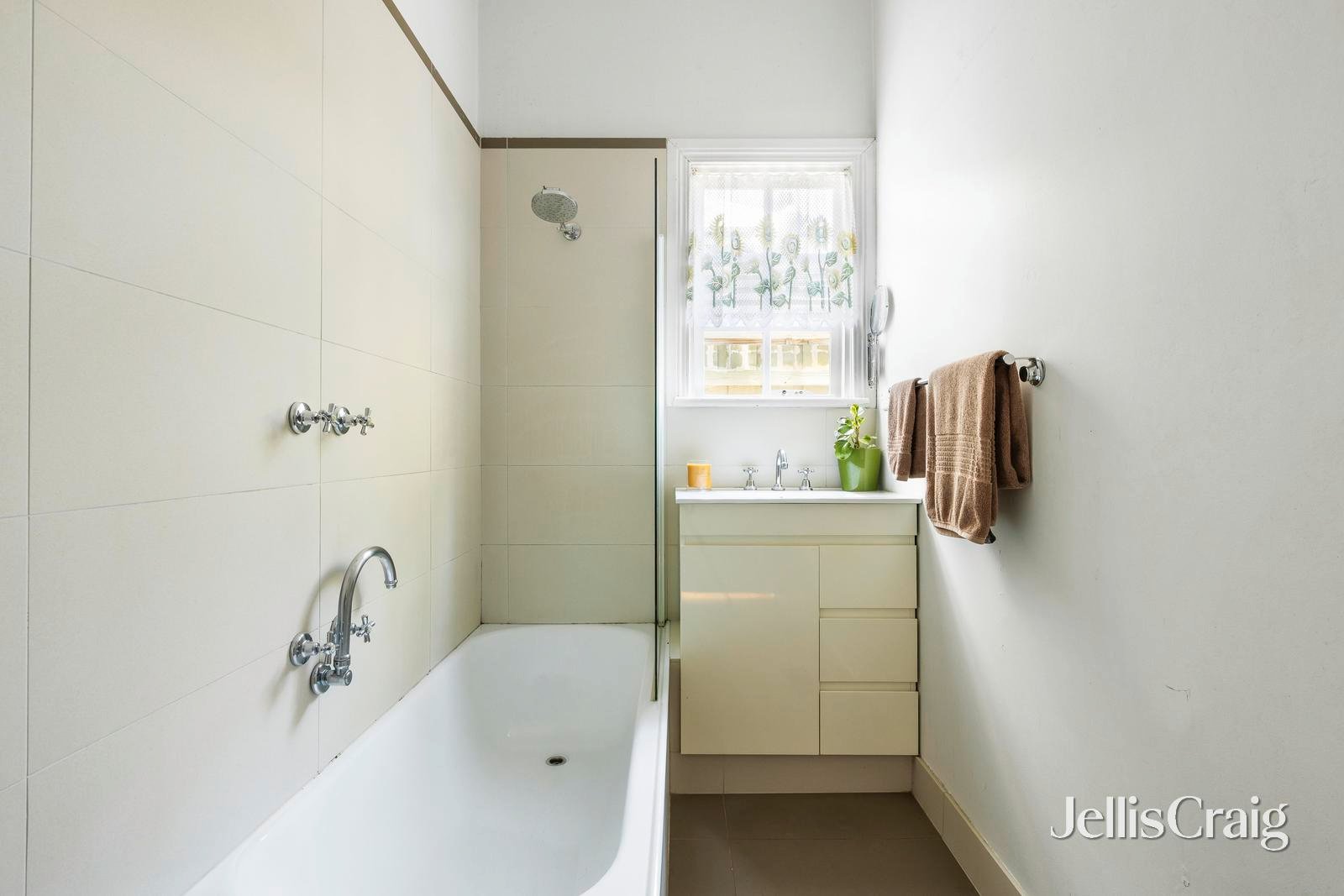 59 South Crescent, Northcote image 8