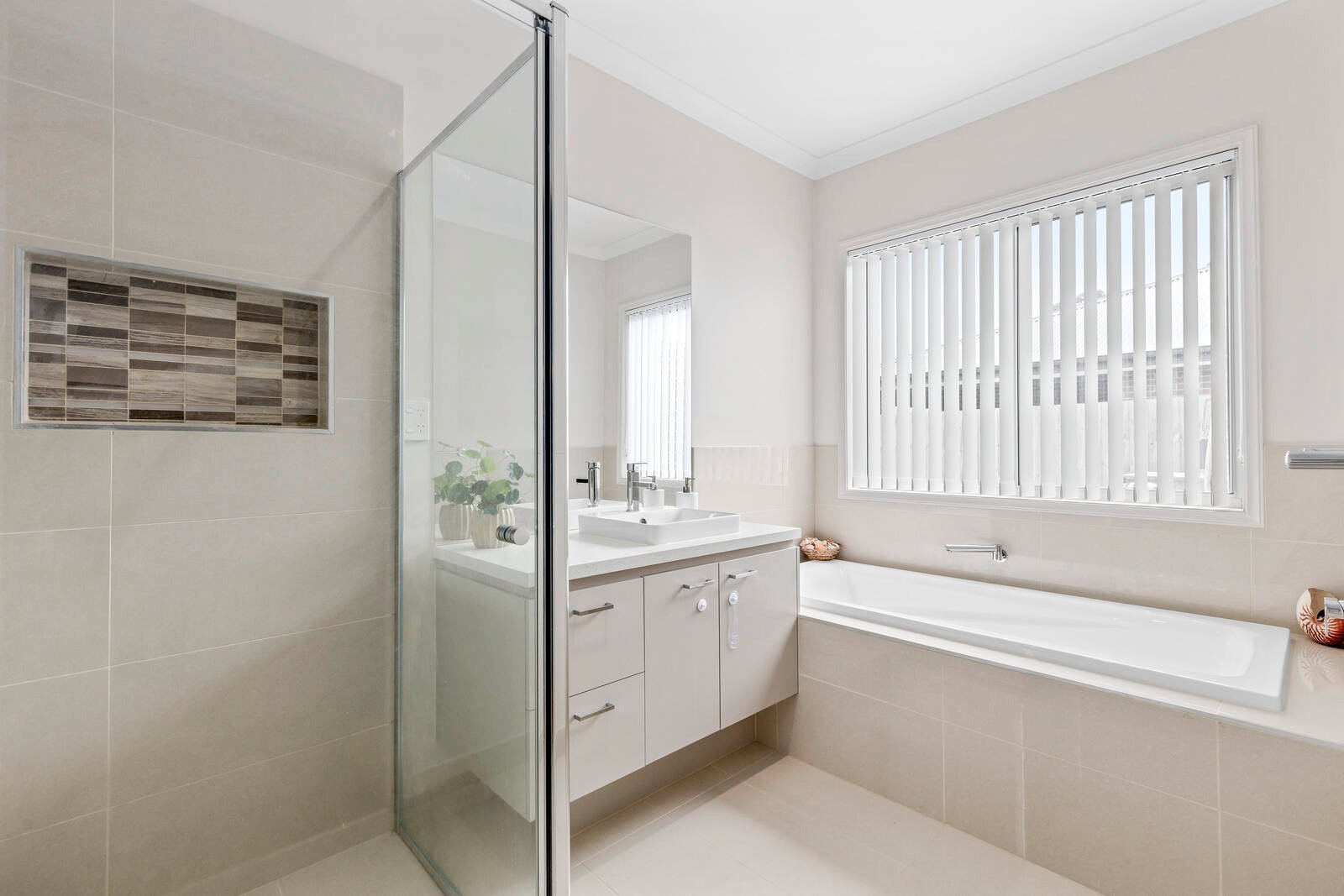 Property Gallery Thumbnail 8