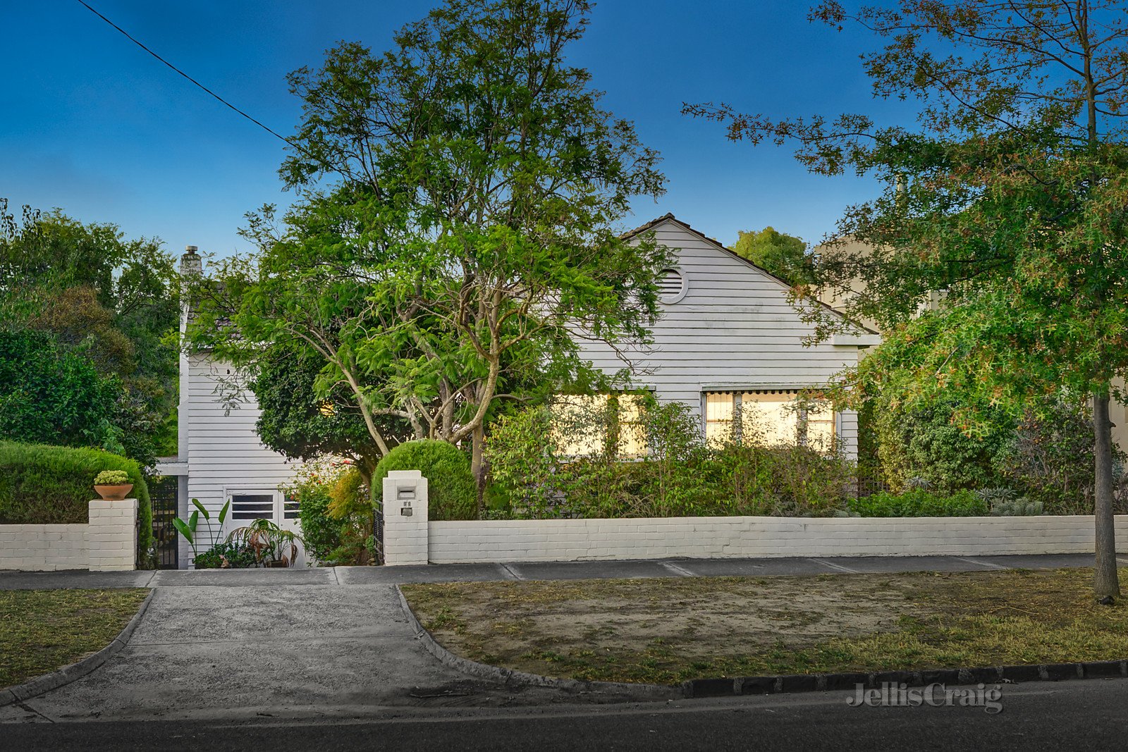 59 Yarrbat Avenue, Balwyn image 2