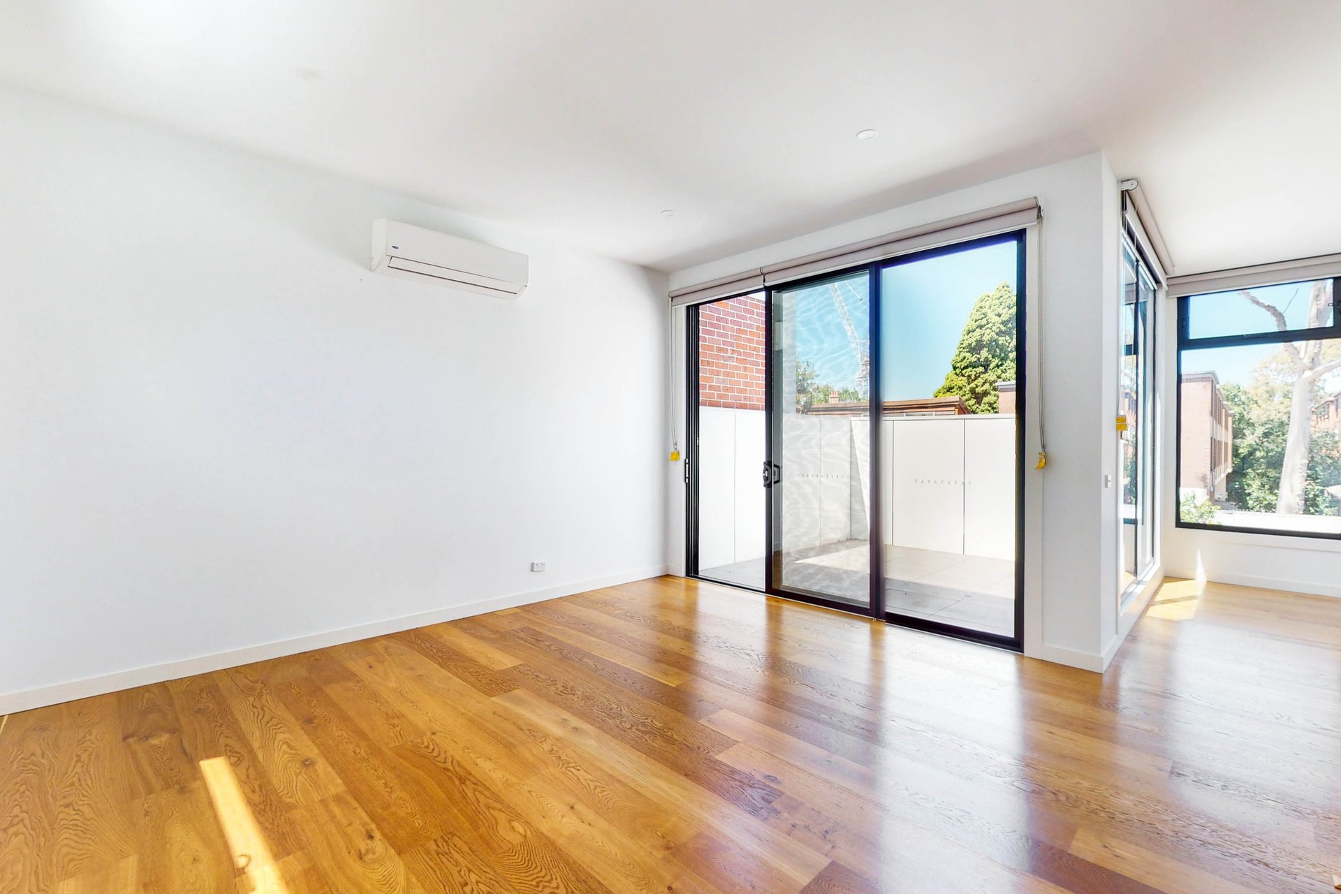 5/90 Farnham Street, Flemington image 5