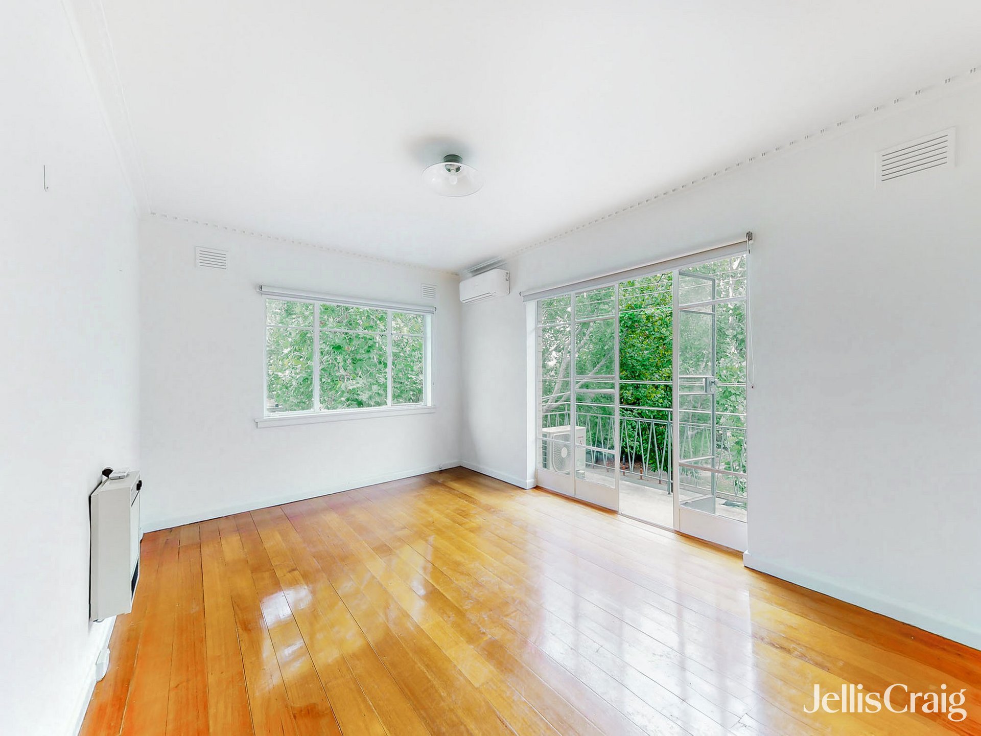 5/93 Mitford Street, Elwood image 2